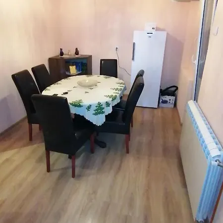 Visnja شقة رودنيك